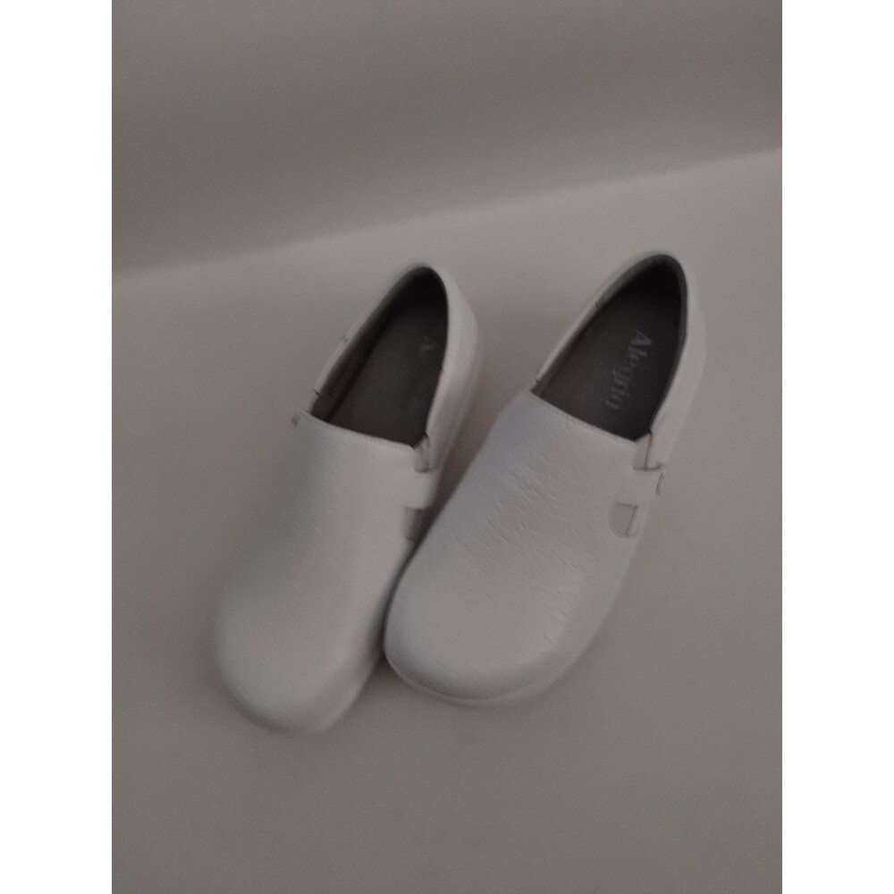 Alegria White Clogs SZ 40 EU/ US Women's 9